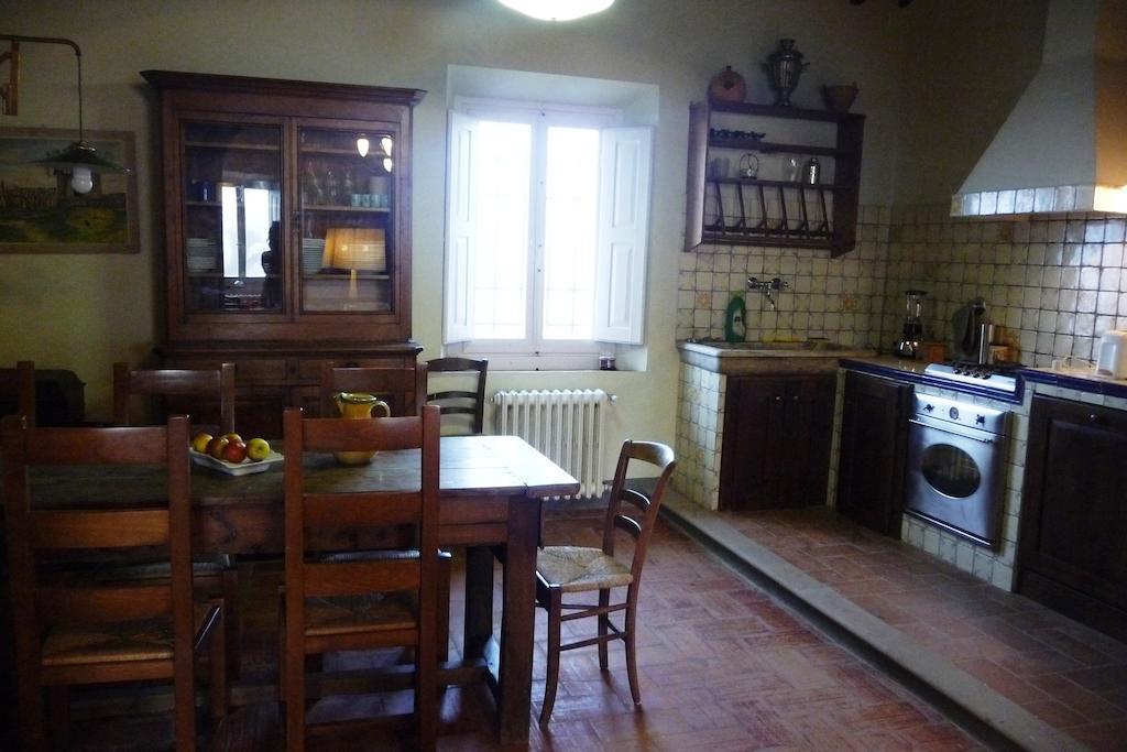 Agriturismo Papageno Rignano sullʼArno Rum bild